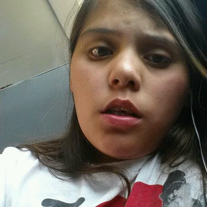 I am 14;My birthday is 1/16/00;I am a Selenator,Belieber,Mahomie,and a Arianator(I have no chance on meeting those awesome 4 people because I'm Poor:( );Single♥