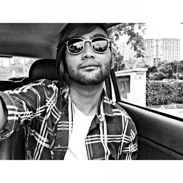 MR_IMMSTER's profile picture. I never wish to be easily defined. 




Instagram : mr_immster.