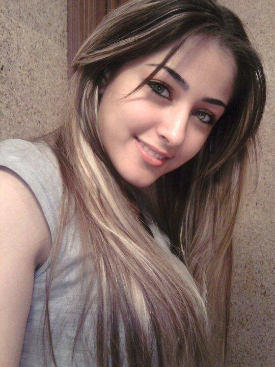 ﺃﻏﺮﻗﺘﻬﻢ ﺑـ ﺍﻹ‌ﻫﺘﻤﺎﻡ ﻑَ ﻗﺘﻠﻮﻧﻲ ﺑـ ﺍﻟﻮﺟﻊ ، ﻓﻬﻞ ﺃﺫﻧﺒﺖ !
