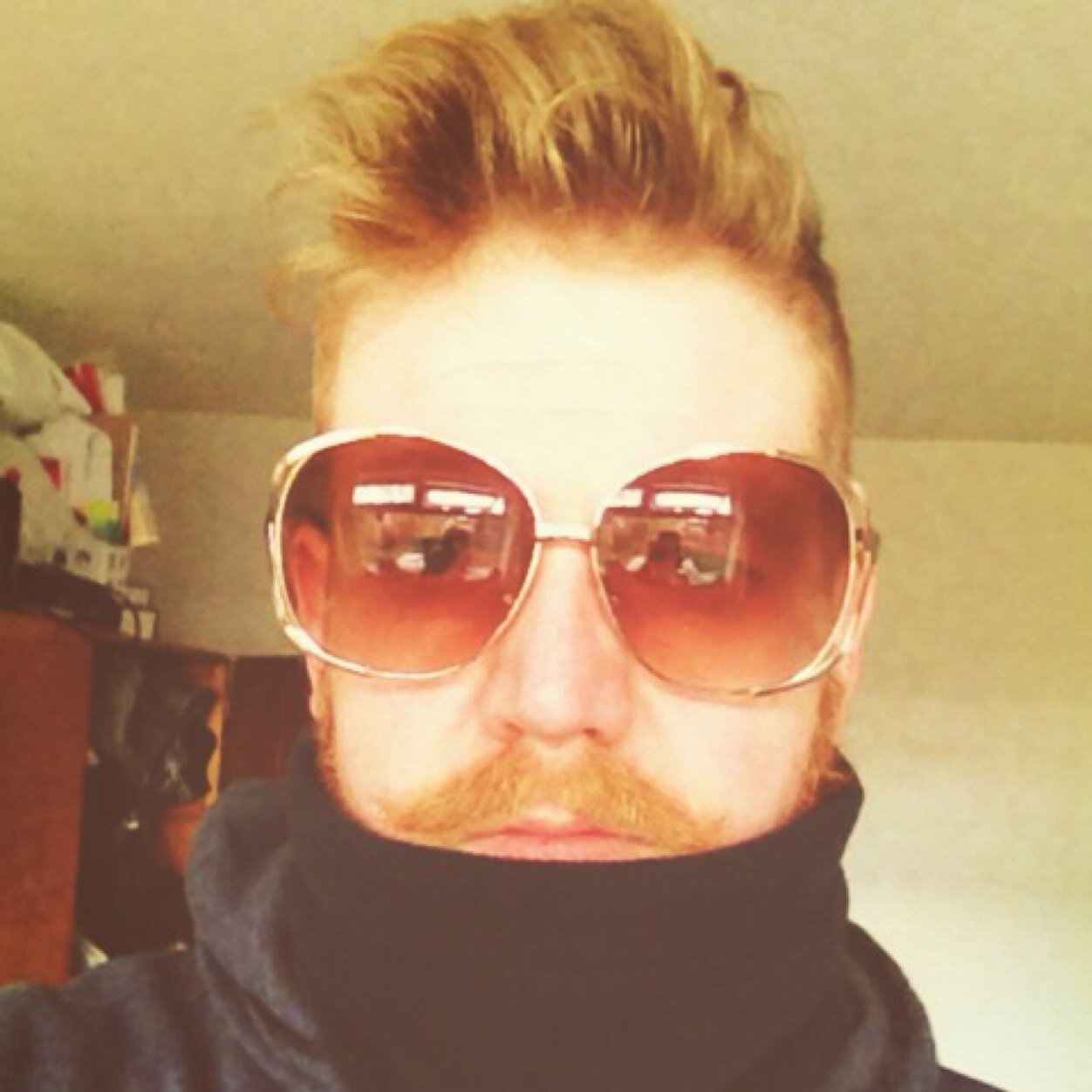 Journalist, writer, [TEAM SIX] snowboarder