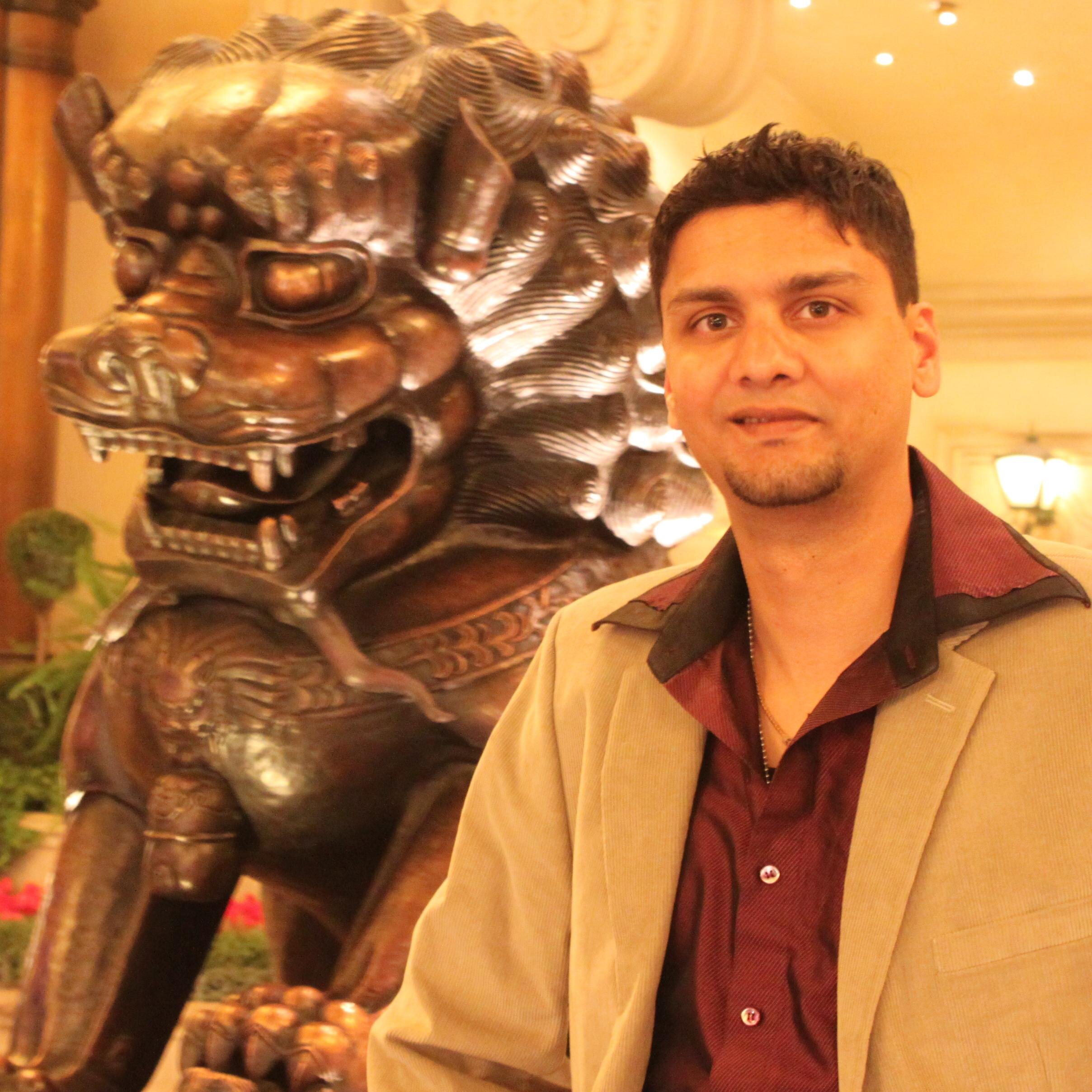 Punekar 🎓™️| Indian 🇮🇳 | Photoholic 📸 | Foodie🍕| Traveller 🏞️ | Music 🎼 | Follow me ✌| Mahakal 🕉️ | Believer⚡️| DOB 22 Apr 🎂 | Business 💼