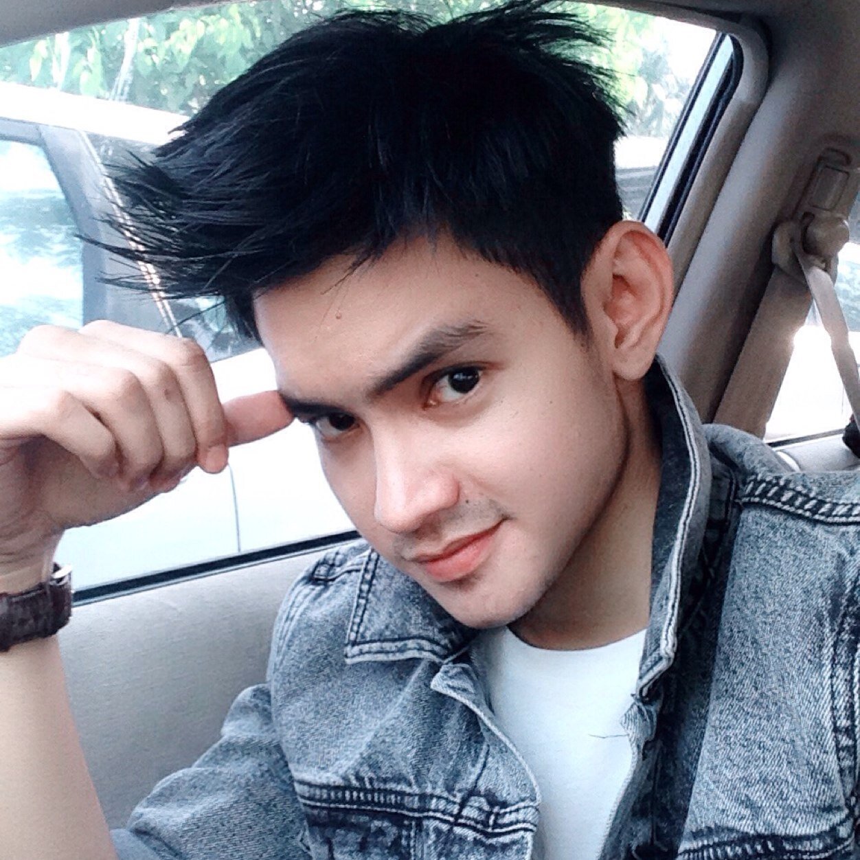 adityasuryo_s's profile picture. official fams twitter aditya suryo saputro － bersyukur dan bersyukur
