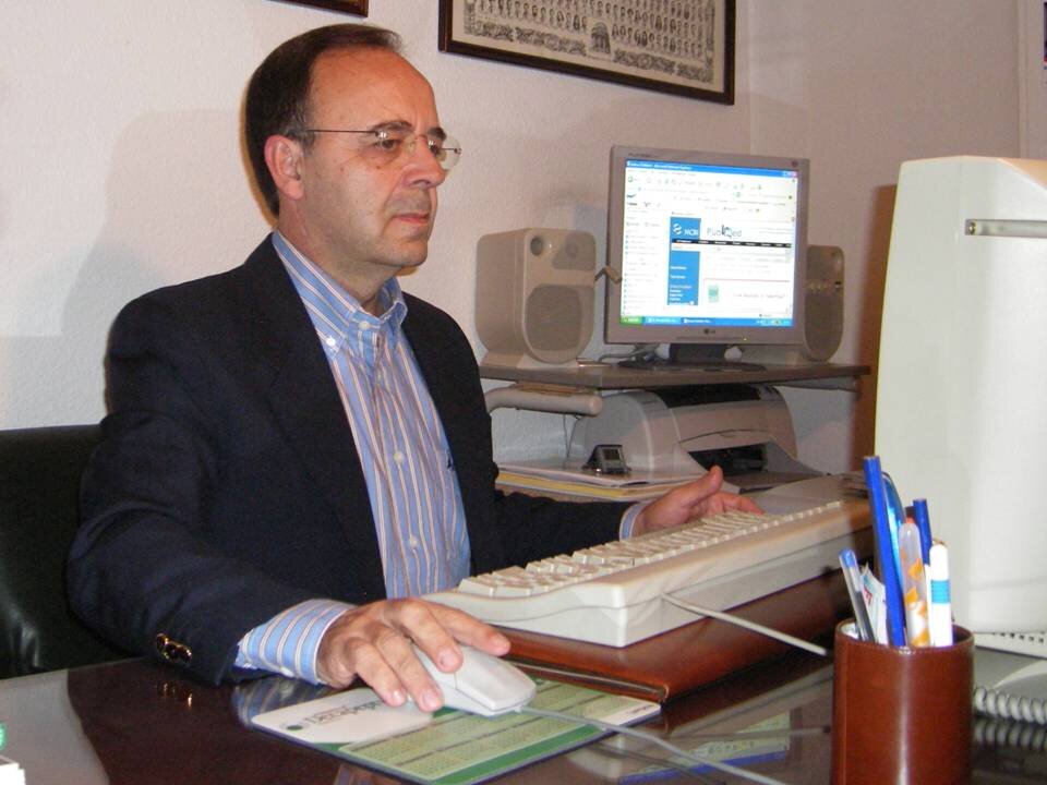 arrabalm8's profile picture. Urólogo/Investigador en Servicio Andaluz de Salud y Departamento de Cirugía de la Universidad de Granada. Asociación Andaluza y Española de Urología