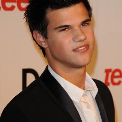 Taylor Lautner Casually Admits That Taylor Swift Wrote — Ah, What's It  Called? — 'Back to December' About Him