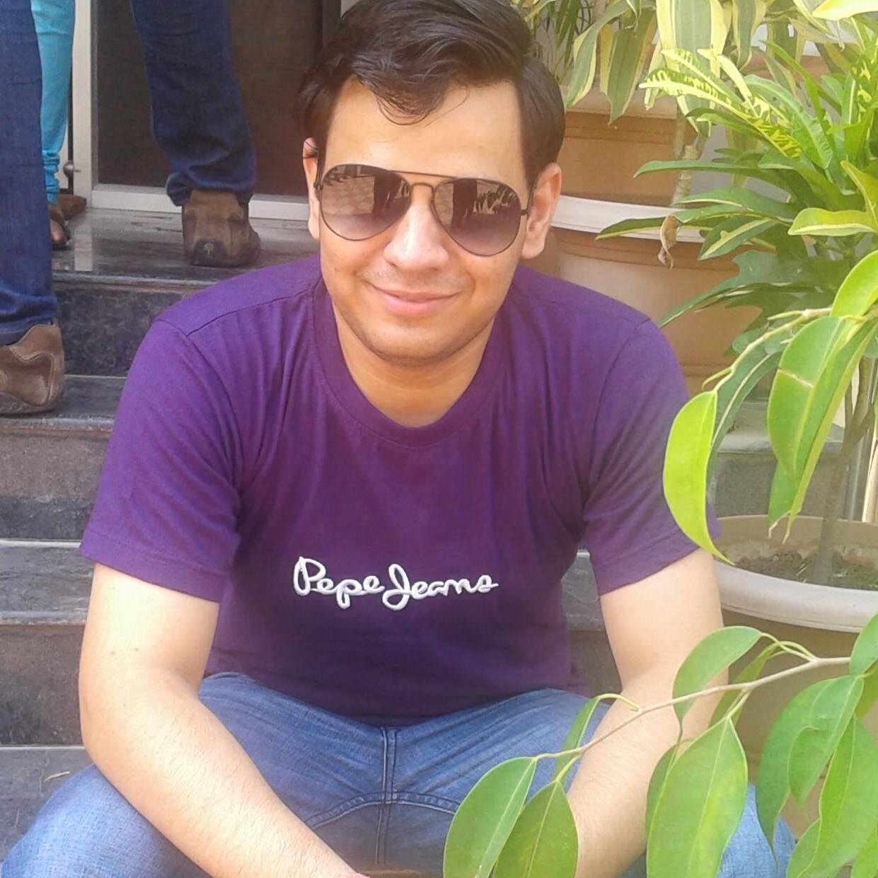 Bada simple sa banda, bade simple se sapne...kabhi hawa k sath...kabhi apne mann ke sath...@