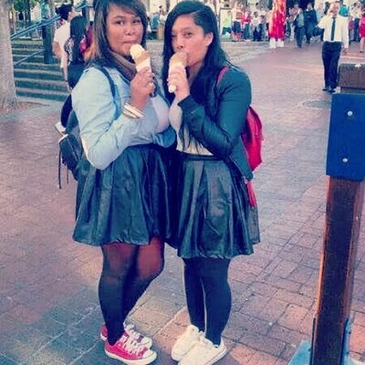 LOVES music and dancing,singing and hanging Out With Chilled People♥