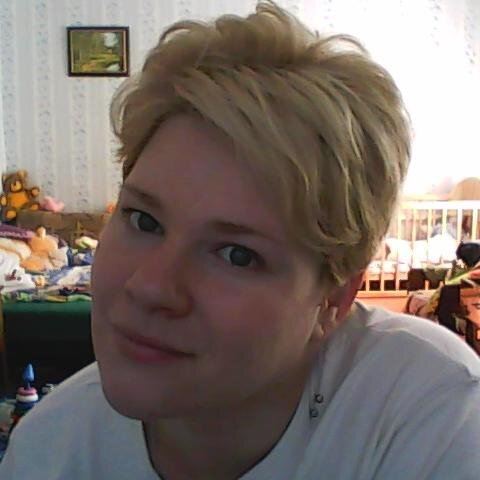 Risska1718's profile picture. Играю на гитаре, пишу стихи, люблю жизнь, хочу увидеть весь мир, прыгнуть с парашютом, нырнуть с аквалангом и воспитать хороших людей со своих двоих сыновей))