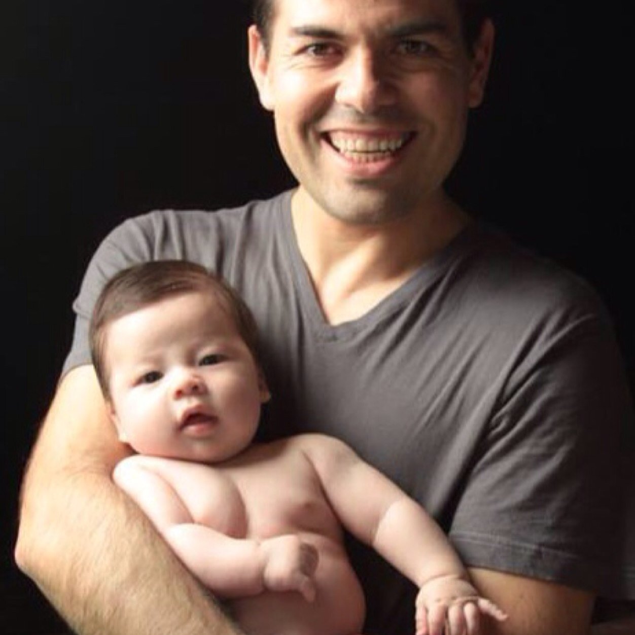 Economista con experiencia en retail y experto en Asia. Padre de Gilberto y Esposo de Gigi.