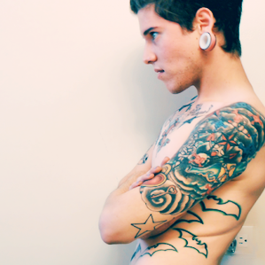 Pictures of hot tattooed guys