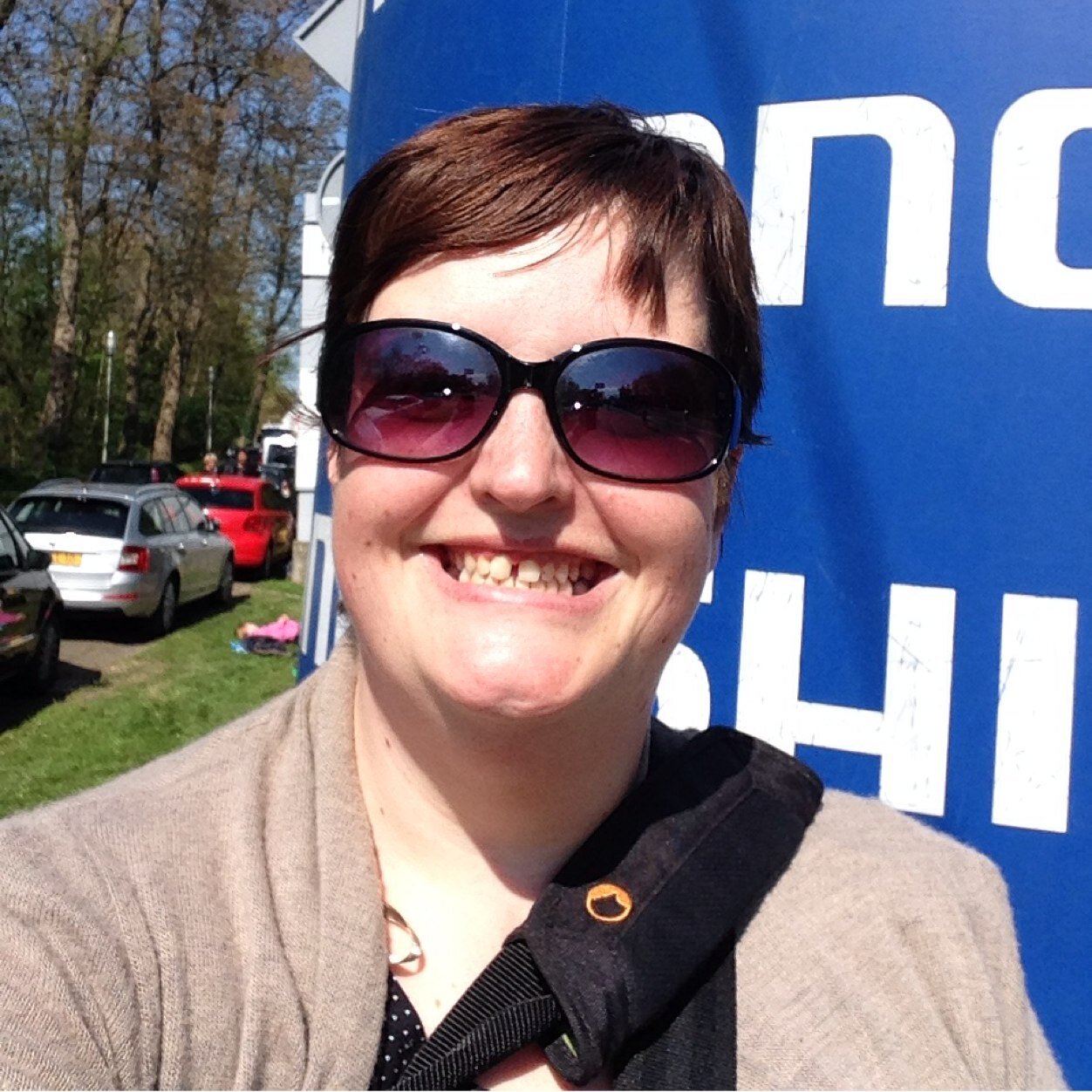 Dottie1979's profile picture. Happily married, living in Eindhoven, working @gemeentemeierijstad, Ynnovator, zelfsturing, love reading, writing, Disney.