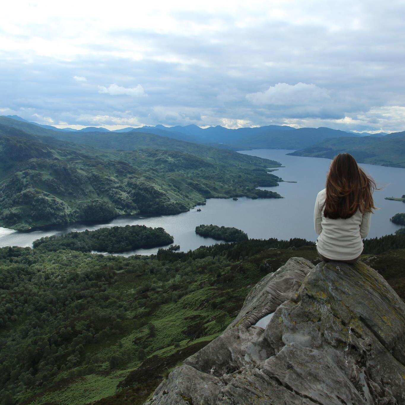 TheVampsZoe's profile picture. Zoé,French,born in 1997.I'm Vampette,Coldplayer,ect.I love playing the guitar,travelling.James, Tristan, Connor and The Vamps follow.
Travelling and music ♥.