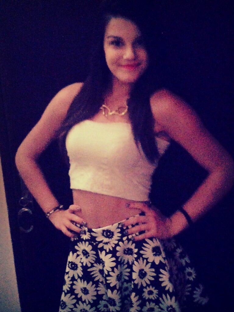 #GREEKDIRECTIONER!! My name is Marlen I borned and grew up in Greece !! Follow me I follow back everyone !!