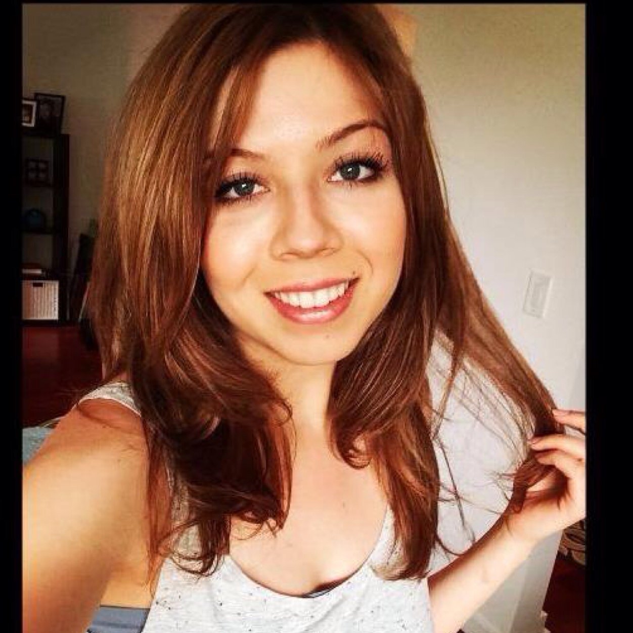 Hello I'm janette mccurdy (sam puckett)