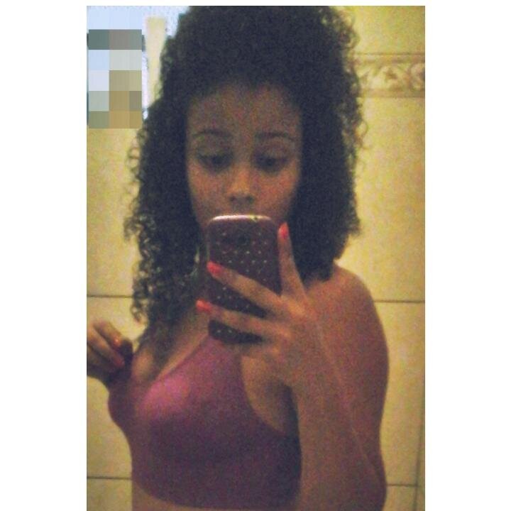 As pessoas dizem que não vamos dar certo, porque somos muito diferentes. Mas não se completa um quebra-cabeça com peças iguais. ♡♡♡♡♡