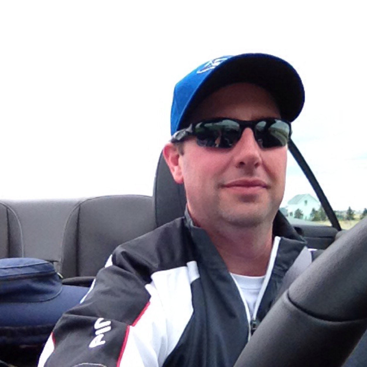 Husband to @karlabergstrom. Dad of sports playing boys. Go Oilers, Elks, and Jays!! Regional Crop Input Leader - Western Prairies for Cargill.