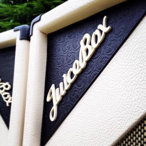 Custom Handmade Amps, Cabs and Instruments. Modifications, retrims and upgrades. Spares and stuff =)