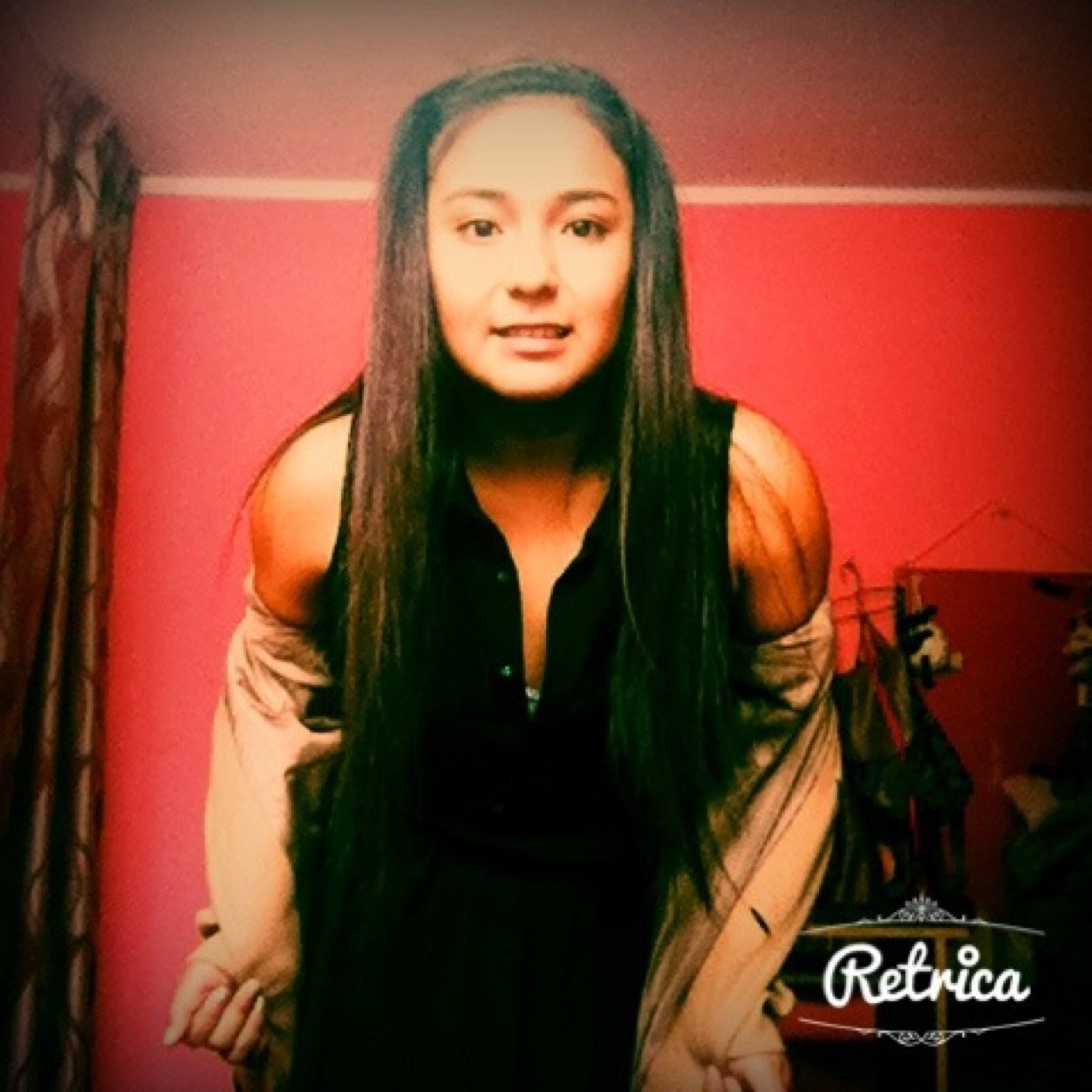 Soy alegre y divertida