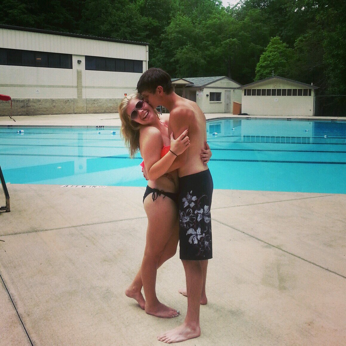 OliviaClevenger's profile picture. 18. cosmetology student; in love with my best friend. ♡ #tatted