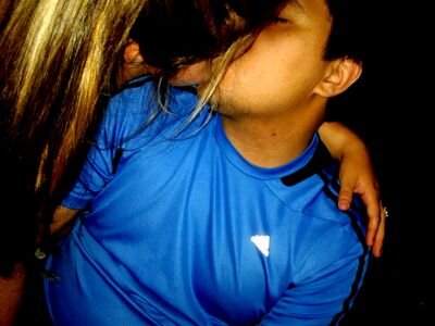 Soy como soy y no me importa lo que opinen de mi .. Soy feliz con lo que tengo .. Mi familia, mi novio, mi carrera .. Agradecida a Dios y a la vida :)