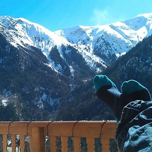 Affordable luxury accommodation in the French Alps. The perfect base for cycling up Alpe d'Huez in summer and skiing in Les 2 Alpes in winter.