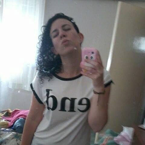 Oopscarron's profile picture. Bióloga, seriefila, friki y borracha...