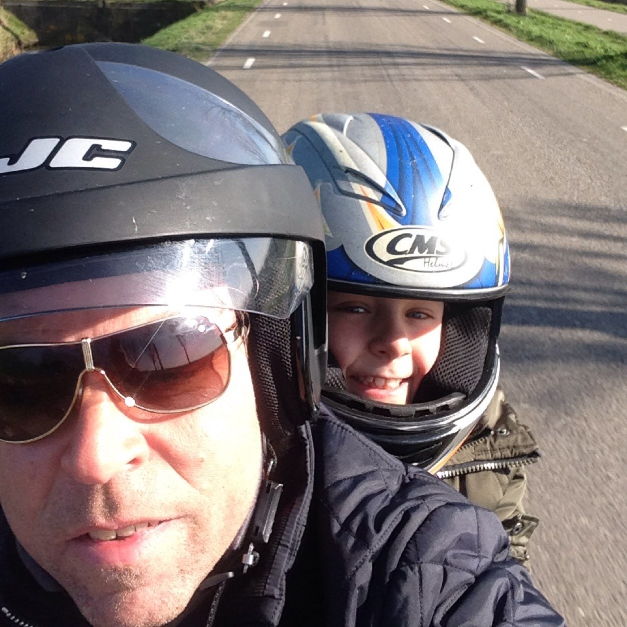 Leodekock's profile picture. E.O.L | Denkt zelf na! | Levensgenieter | Varen | Nooit meer naar huis | https://t.co/98oqnIH7I8