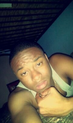 Im 19 live in Charleston Ms from Gary Ind like to rap (yungtboy94 on youtube) dance run track and jus chill (LoGang The Movment)