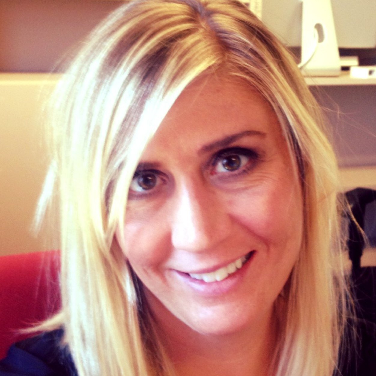 AngelaBohlen's profile picture. Life is better with Christmas music!