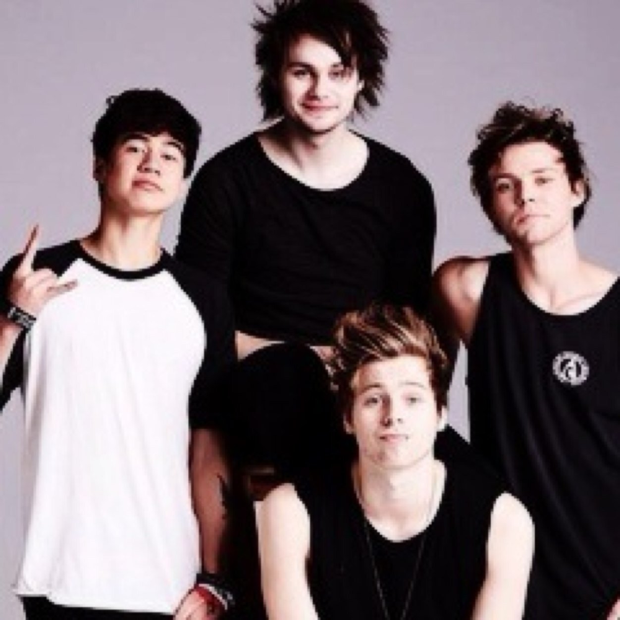 turn on our notifications for help with 5sos! our tip to you: never give up, always try noelle, victoria || helped 27 fans