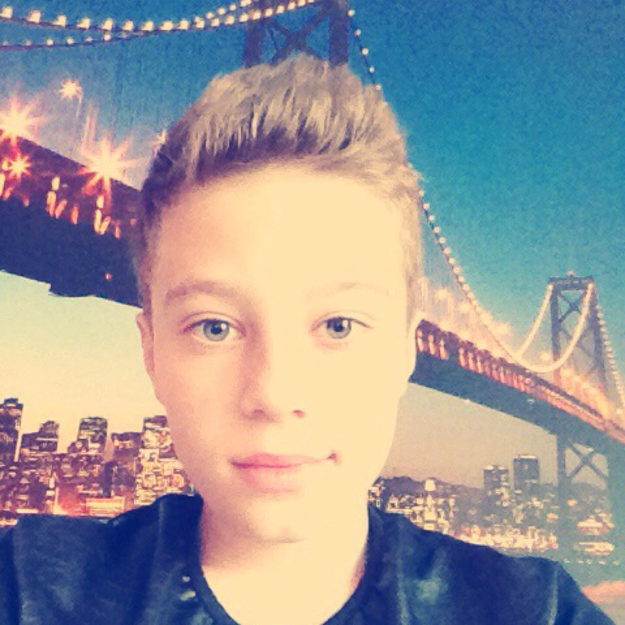 Hello les twittoss !!