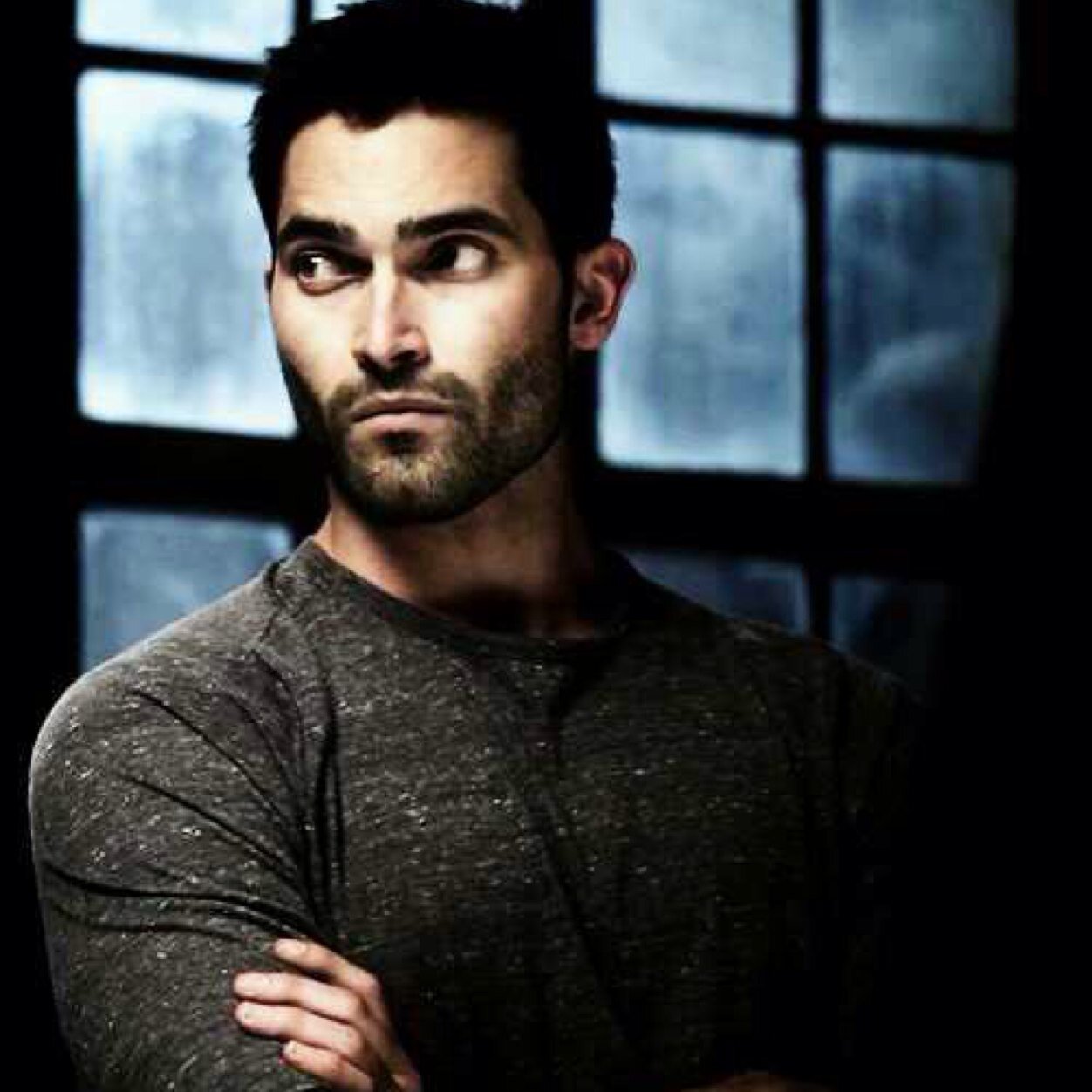 I'm Derek Hale i used to be the hale alpha untill i gave it up to save my sister Cora i dont care about power anymore.. (Engaged) @Dark_druidblake is mine!