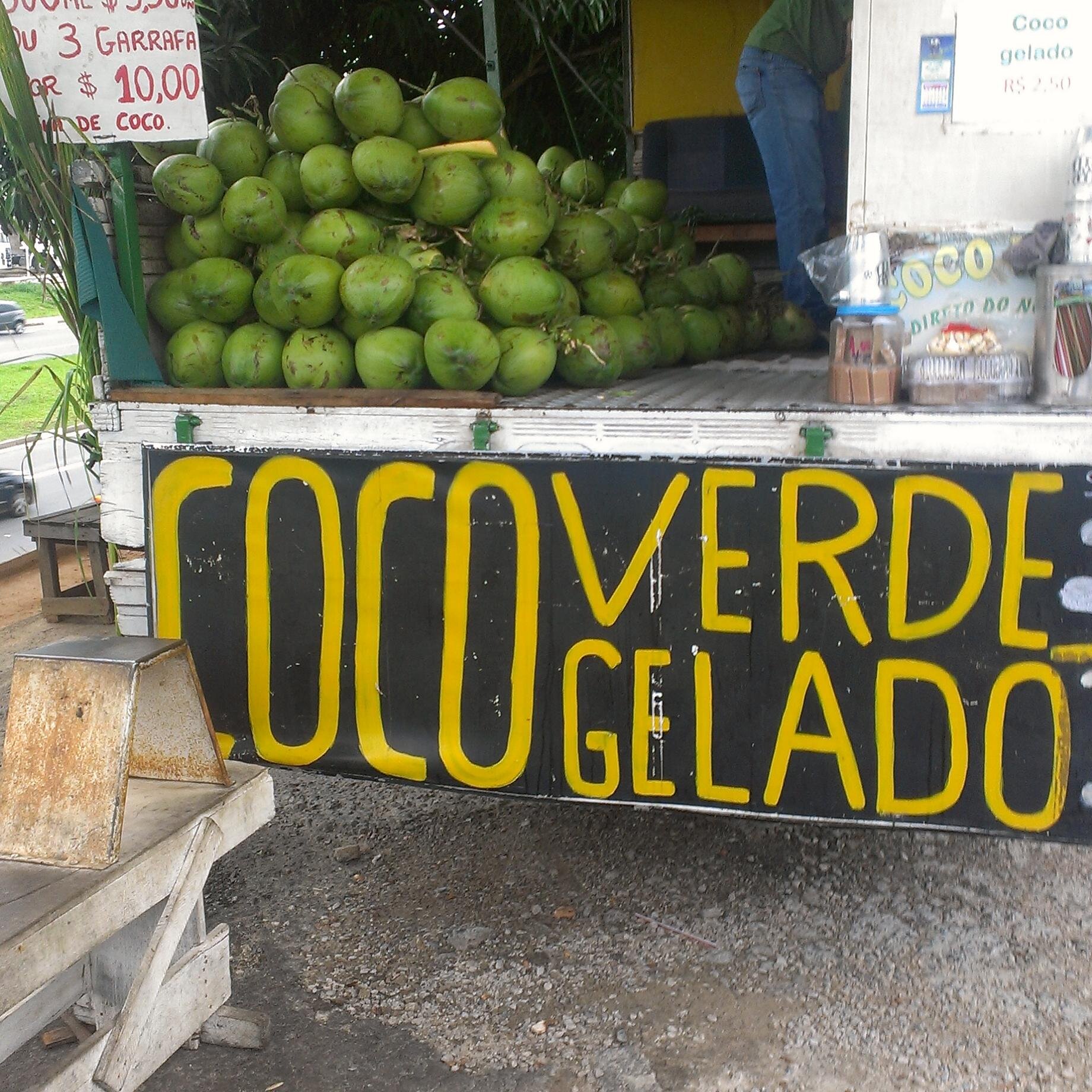 MachoViral's profile picture. The Dos Equis guy comes to me for advice.