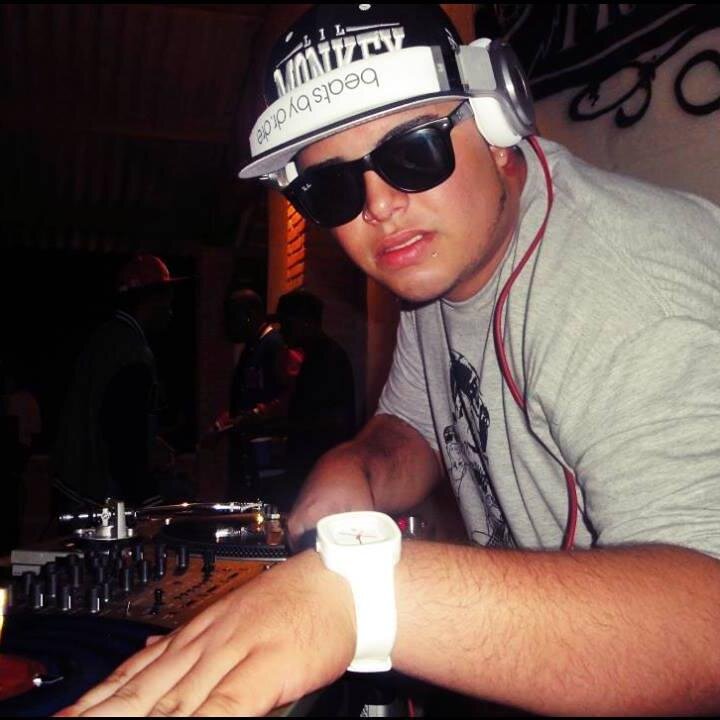 Dj & Produtor Musical

Trabalhei com 🎤

MC KEKEL
MC VINNY
MC ROMEU
MC BITRINHO