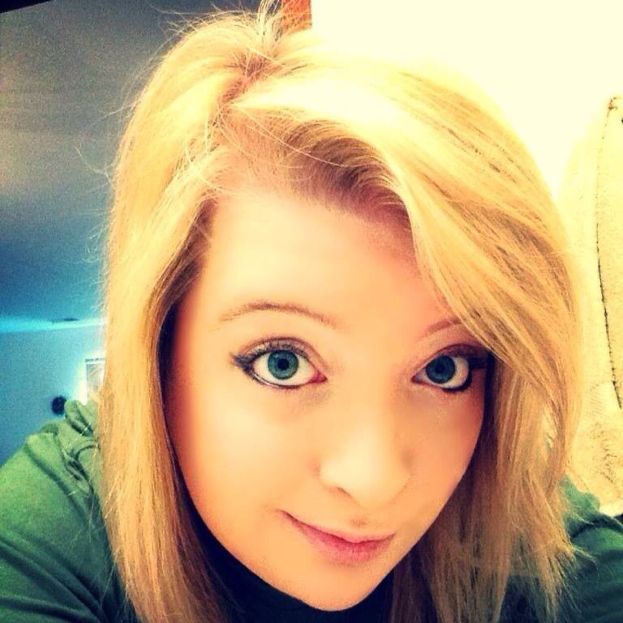 TheRealJ3nnifer's profile picture. 