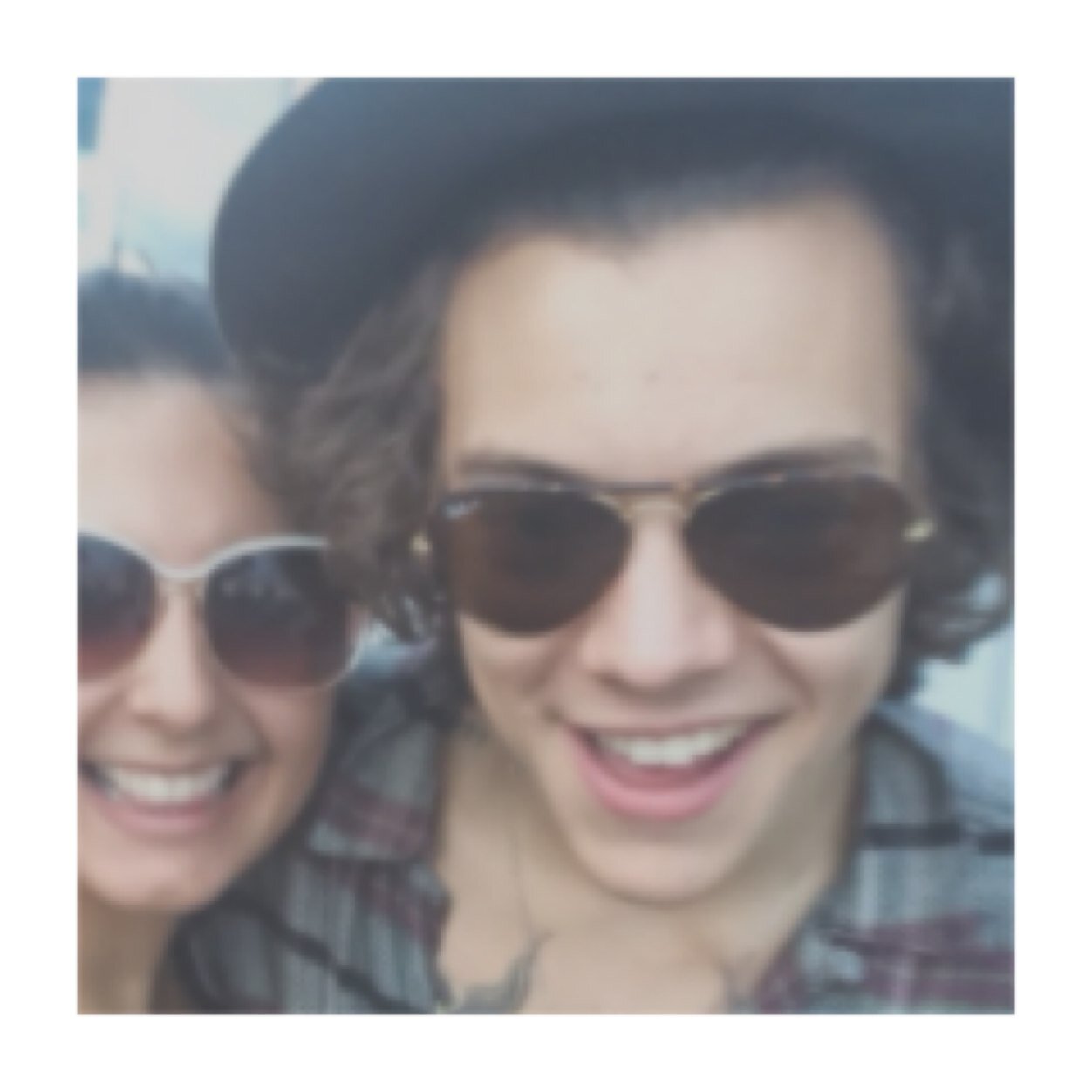 i just gave you a free follow | please follow @clutchingharry to return the follow