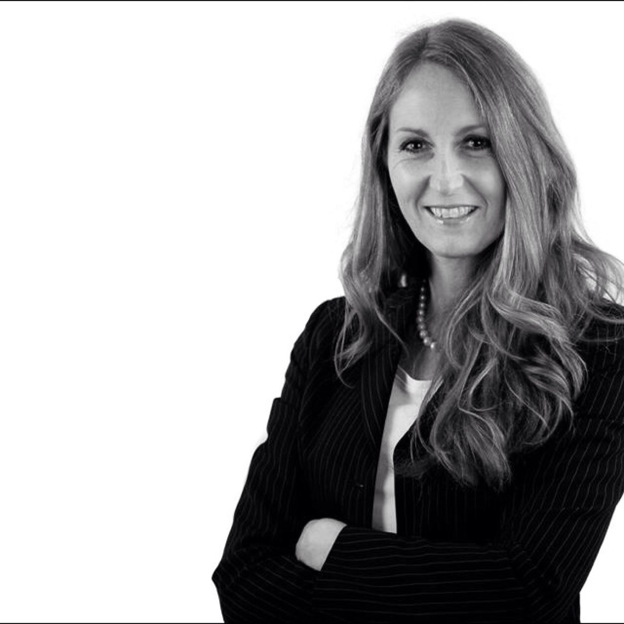 Moeder van 3, vrouw van Marc, Rayonmanager bij EW Facility Services,  around hockey, hobby-kok en....altijd druk, spontaan, gastvrij, ongeduldig, living life!