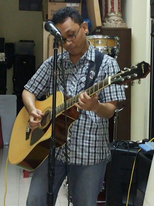 jeanoberlin's profile picture. Teaching is my soul │Educating is my heart │Teacher, Trainer, Examiner│Love Music, Writing Songs & being around God's sheep│Writer │Football Lover By grace