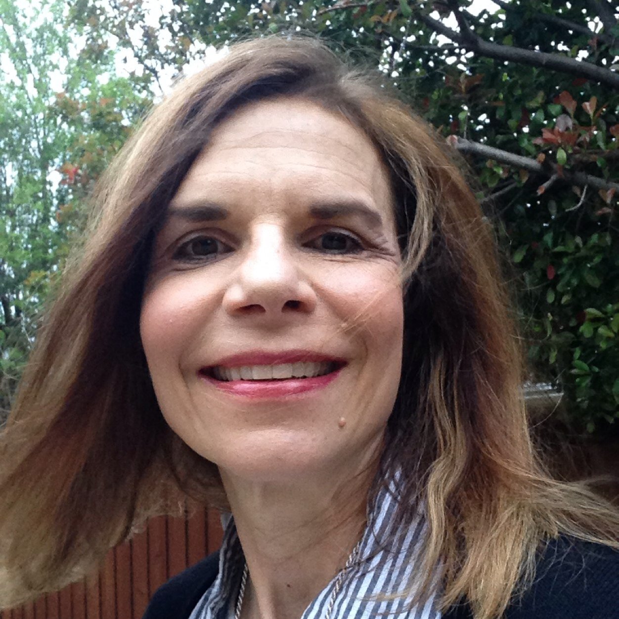 lauraselfrd's profile picture. 