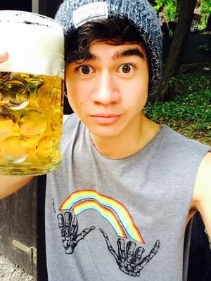 hiii :) @5SECONDSOFWEEZY just gave you a free follow! mind following her to help reach her goal??