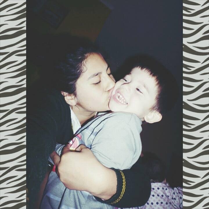 sonrie , que la vida sigue c:'