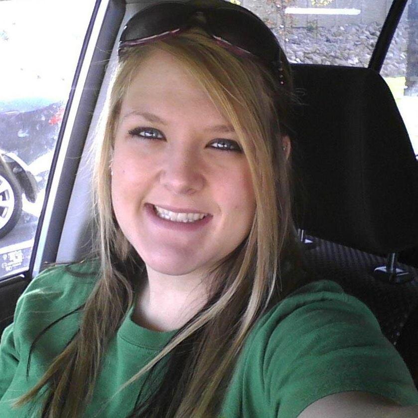 I have a handsome little boy, Oak, and my beautiful daughter Dusty. I love ridin horses, spendin time with my family, 4 wheelin, and bein a Mama :)