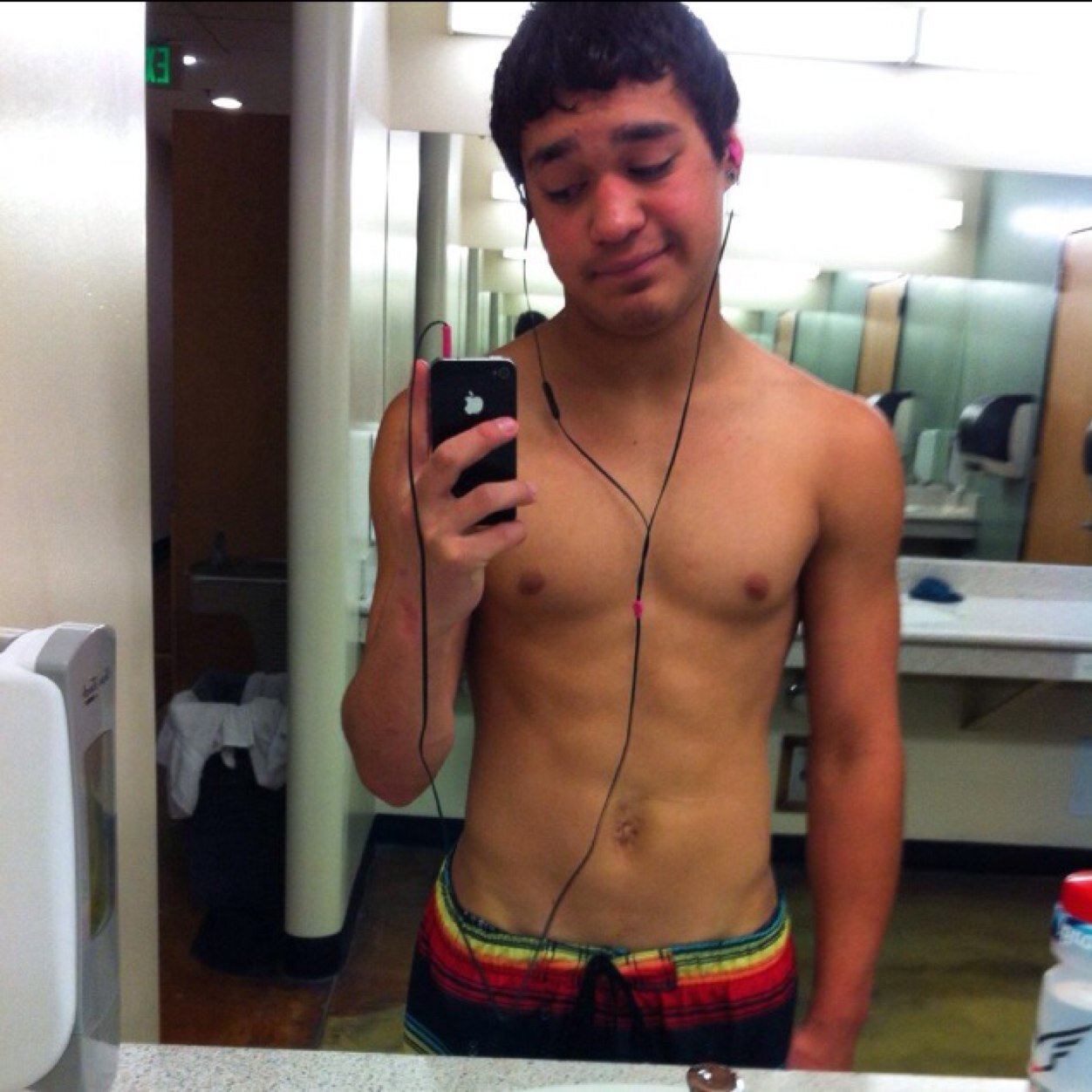 Cali_Lovenn's profile picture. Hey fallowers & viewers plz help me get my name out their for my music & lyrics!!/.^ 
Fallow fer fallow!!(: