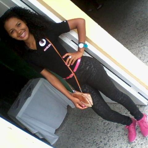 ∞A'ℓσιι∂α тє αмα
FusTra Con: @BB_Bronx
Moviie: 3 MSC-´- Kiisses Umuahh :*, NO Te Confundas PuedO Ser Beuty POr Fuera! (*_*)´----*R ε p . D o m ι n ι c α