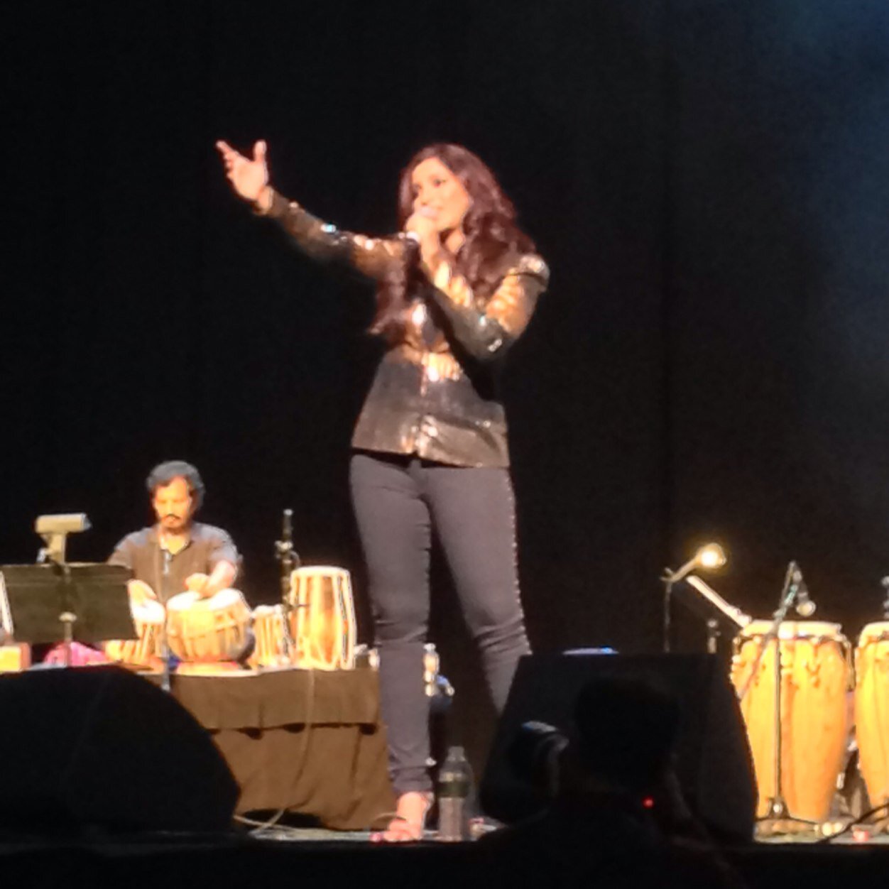 *Huge @ShreyaGhoshal fan Nothing quite compares to the magic of her voicee :) ** 06/20/10-09/29/13-05/25/14  **