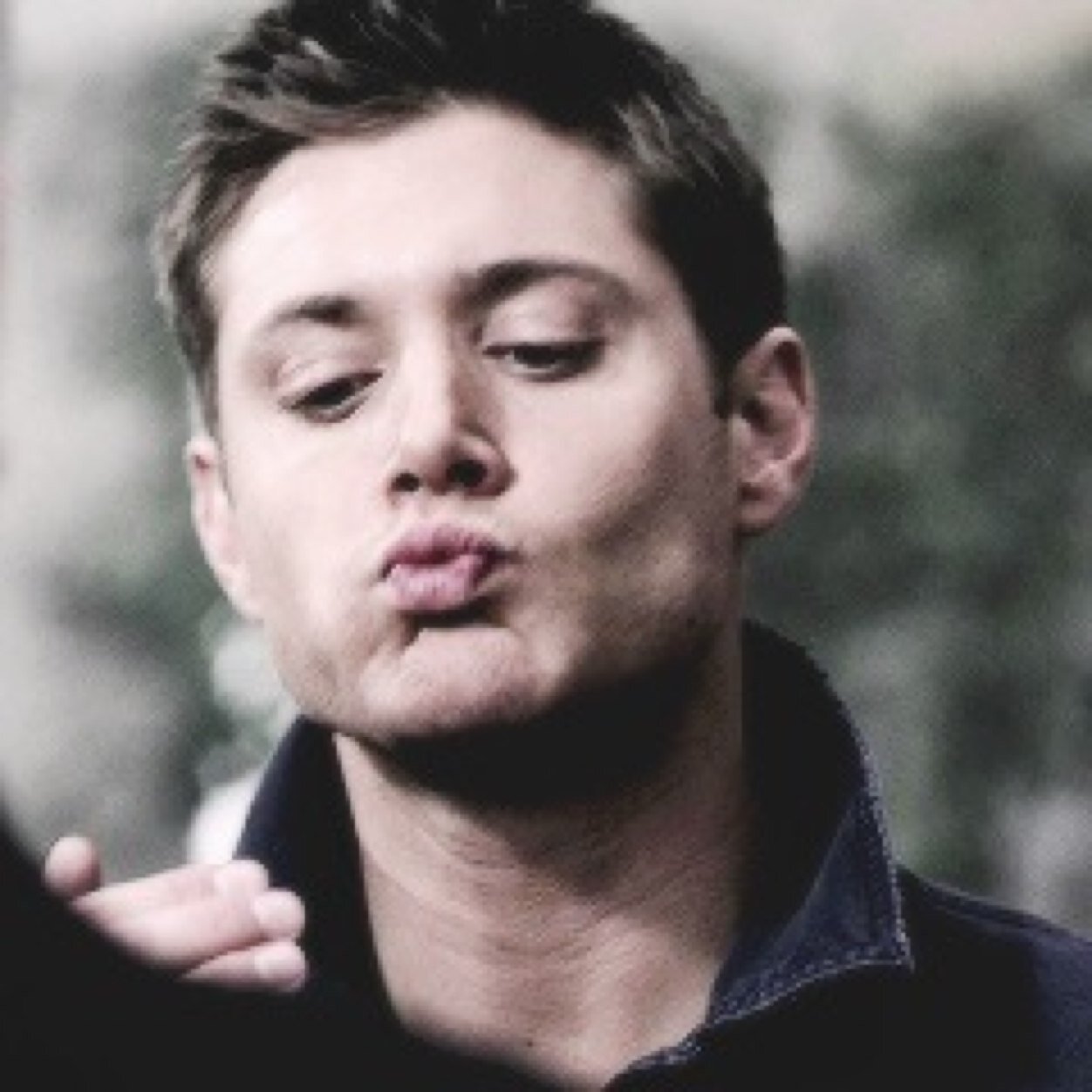 i only tweet on thursday nights so dont even bother following me