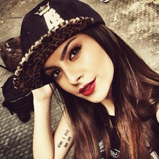 viva a vida sorrindo .pois nao sabemos o dia da manha