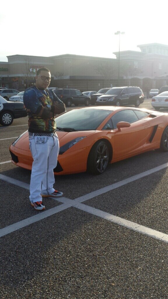 Young millionaire in da making , Rap Artist ,Professional Hooper lol ,Skateboarder , Nike finatic ,Team Laker, Team Followback ,Team Lightskinned , Team Android