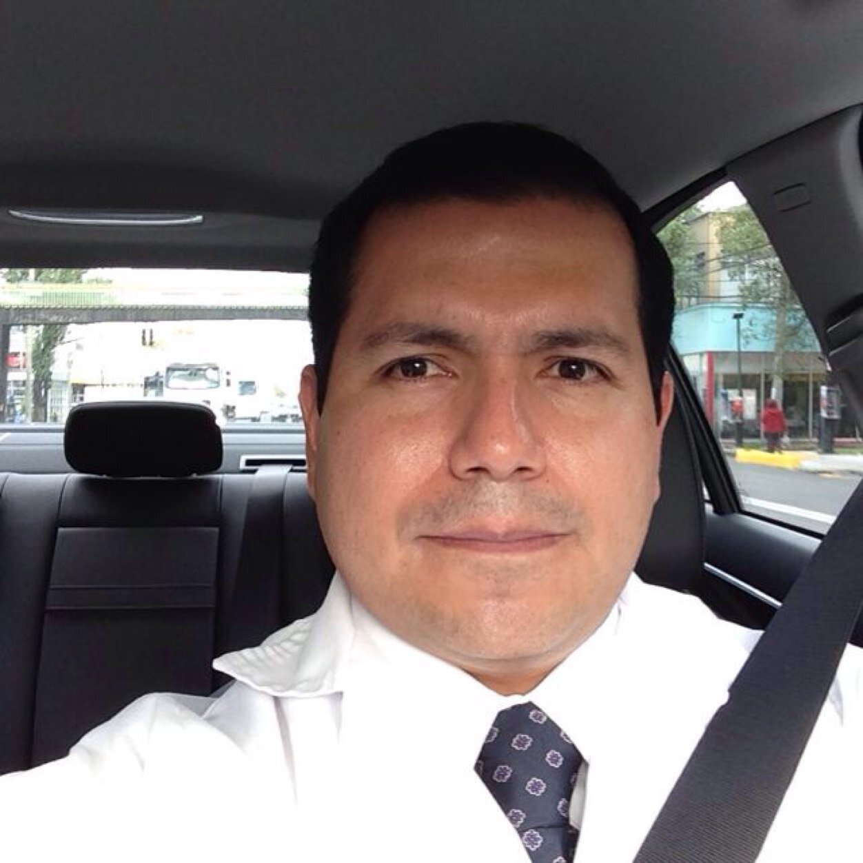 Hay que romper las reglas para ser recordado. Douglas MacArthur. Médico UNAM / MTI ITESM … Bloqueador de chairos.