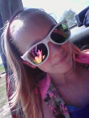 country girl,redneck,christian, a blonde I have my moments.follow me:snapchat:sara.fog
