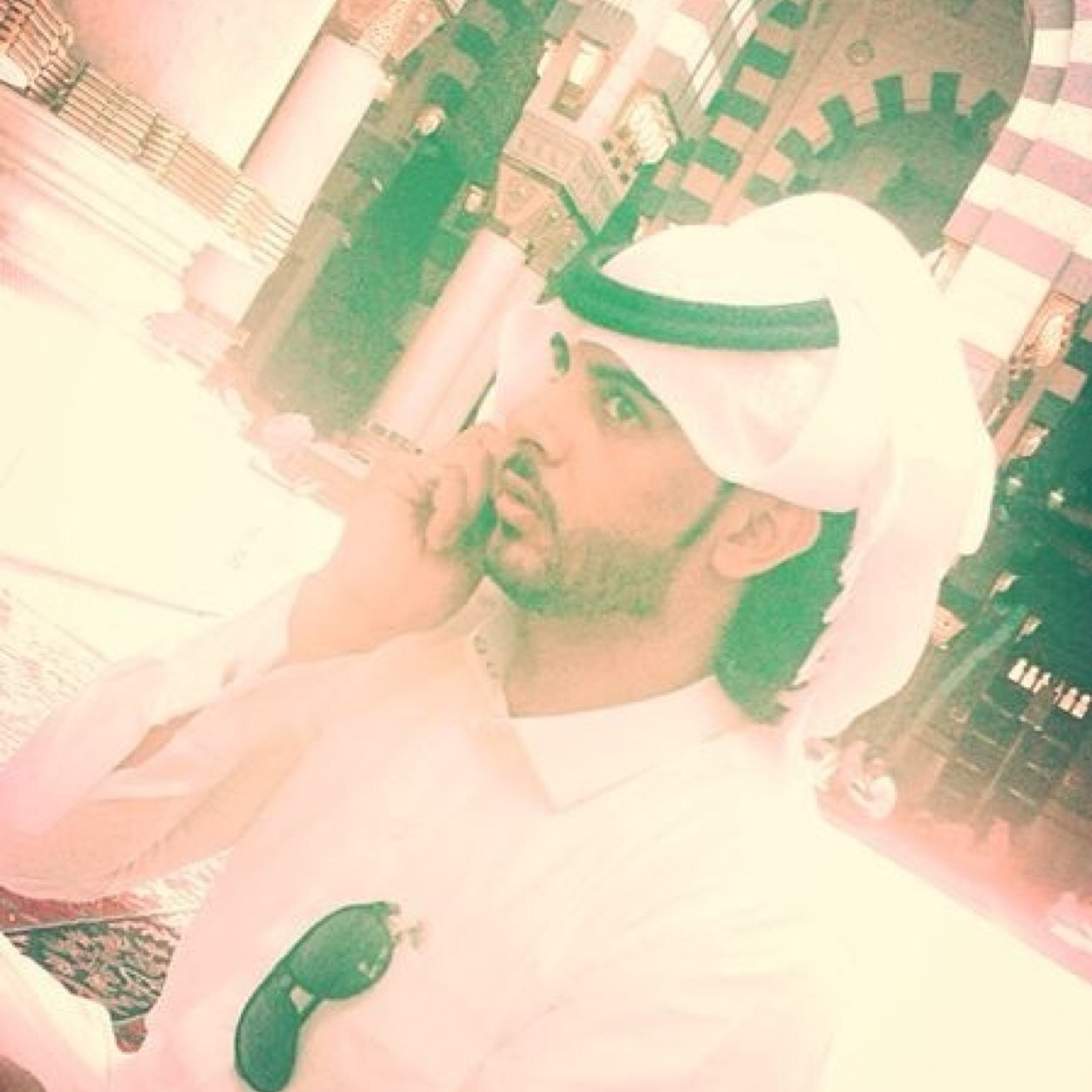 مـدآمني بآلزين سـيٓـد آلـمـزآيـن
 ملوم آمي لشربتني غـسـول آلفنآجيـل